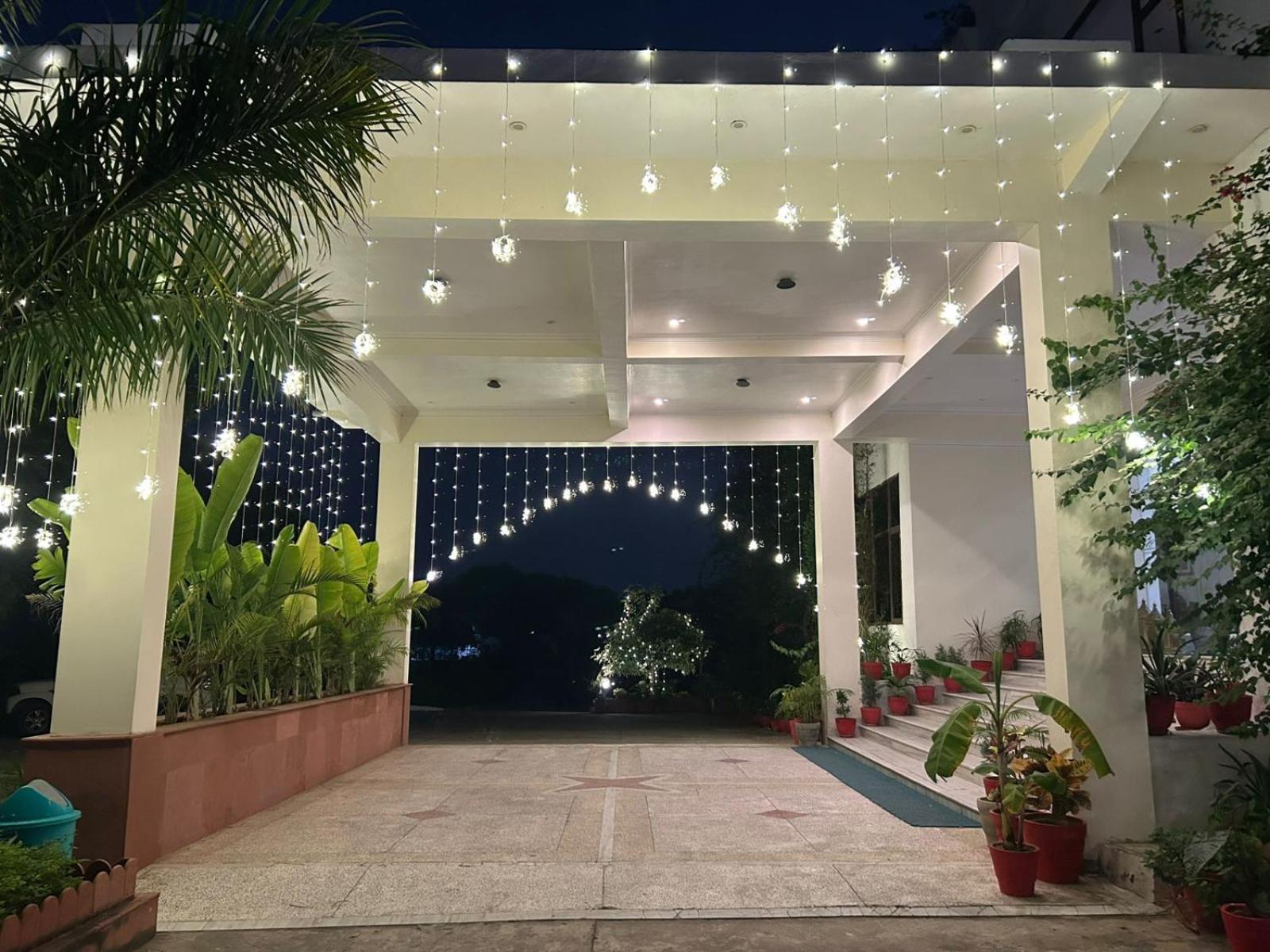 Gautam Hotels & Resorts Khajurāho المظهر الخارجي الصورة